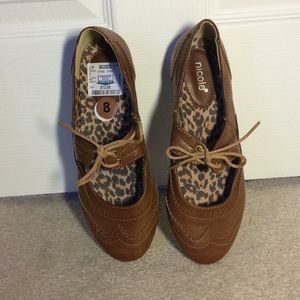 Cute tan flats